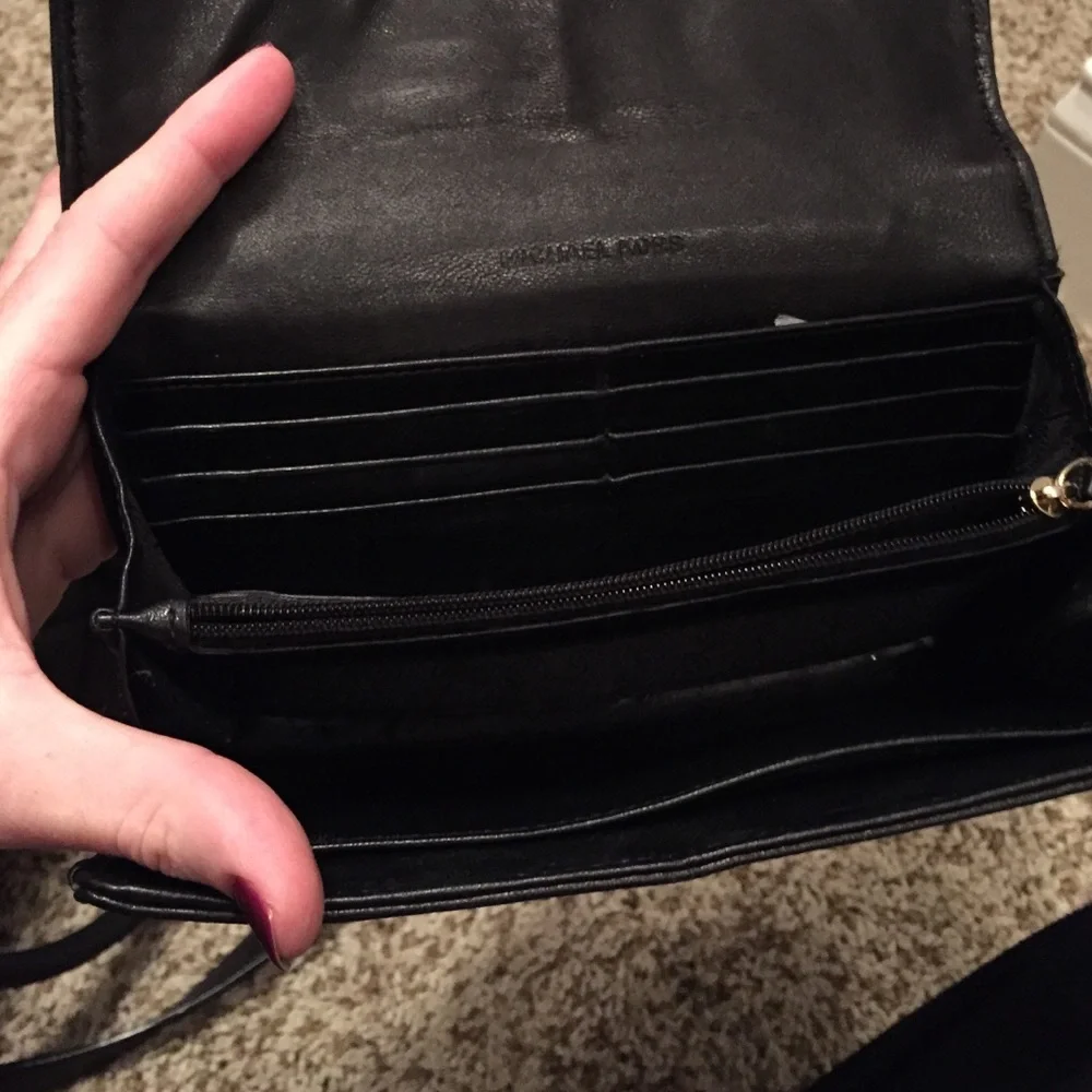 Michael Kors Black Quilted Satchel with Matching Wallet - Picture 3 of 3